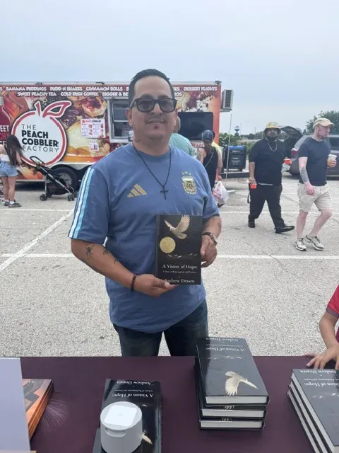 Hopeful Readers at Gurnee Mills, Gurnee, IL